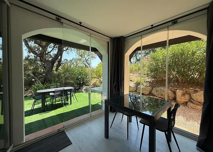 With Garden Domaine Restanques