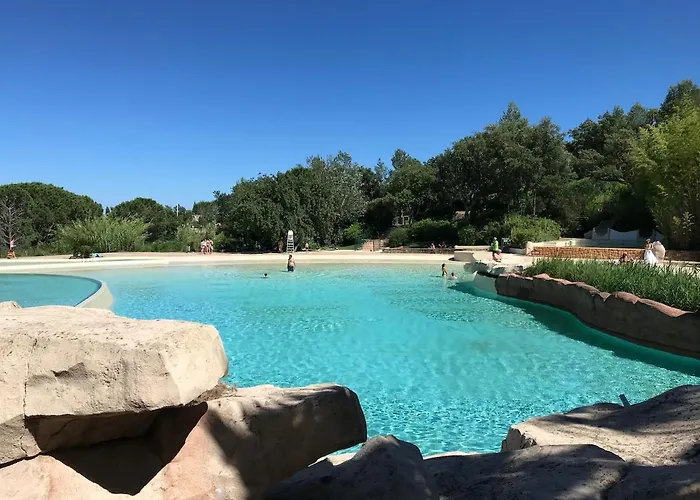 With Garden Domaine Restanques